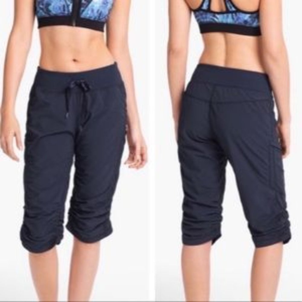 Zella Move it Ruched Athletic Tie Bottom Capri Pants Sz 0